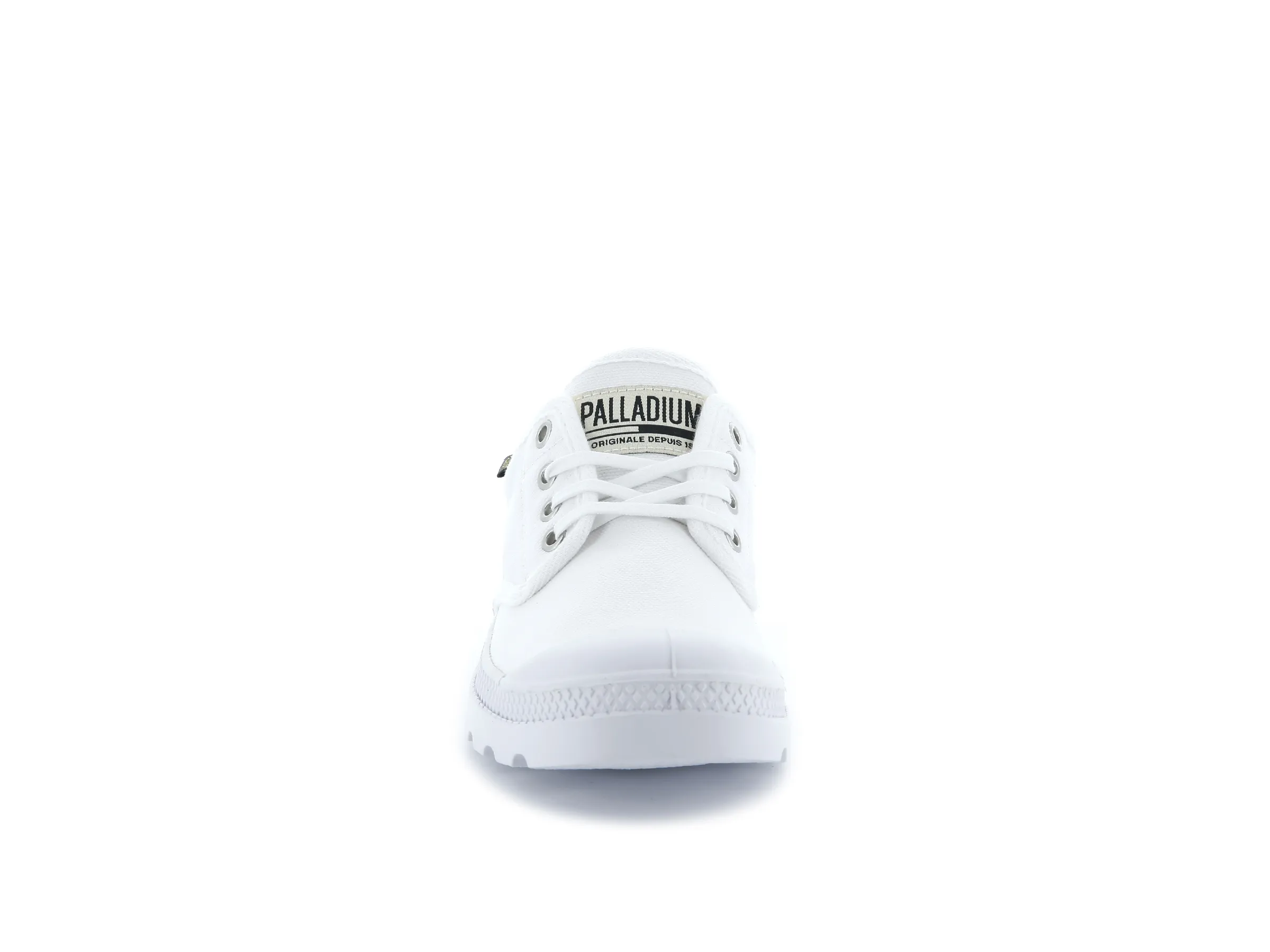 Sure! Here’s an optimized title for your e-commerce product:

**Pampa Original Oxford Sneakers - White/White** 

This title clearly conveys the products name, style, and color while being concise and appealing for online shoppers.