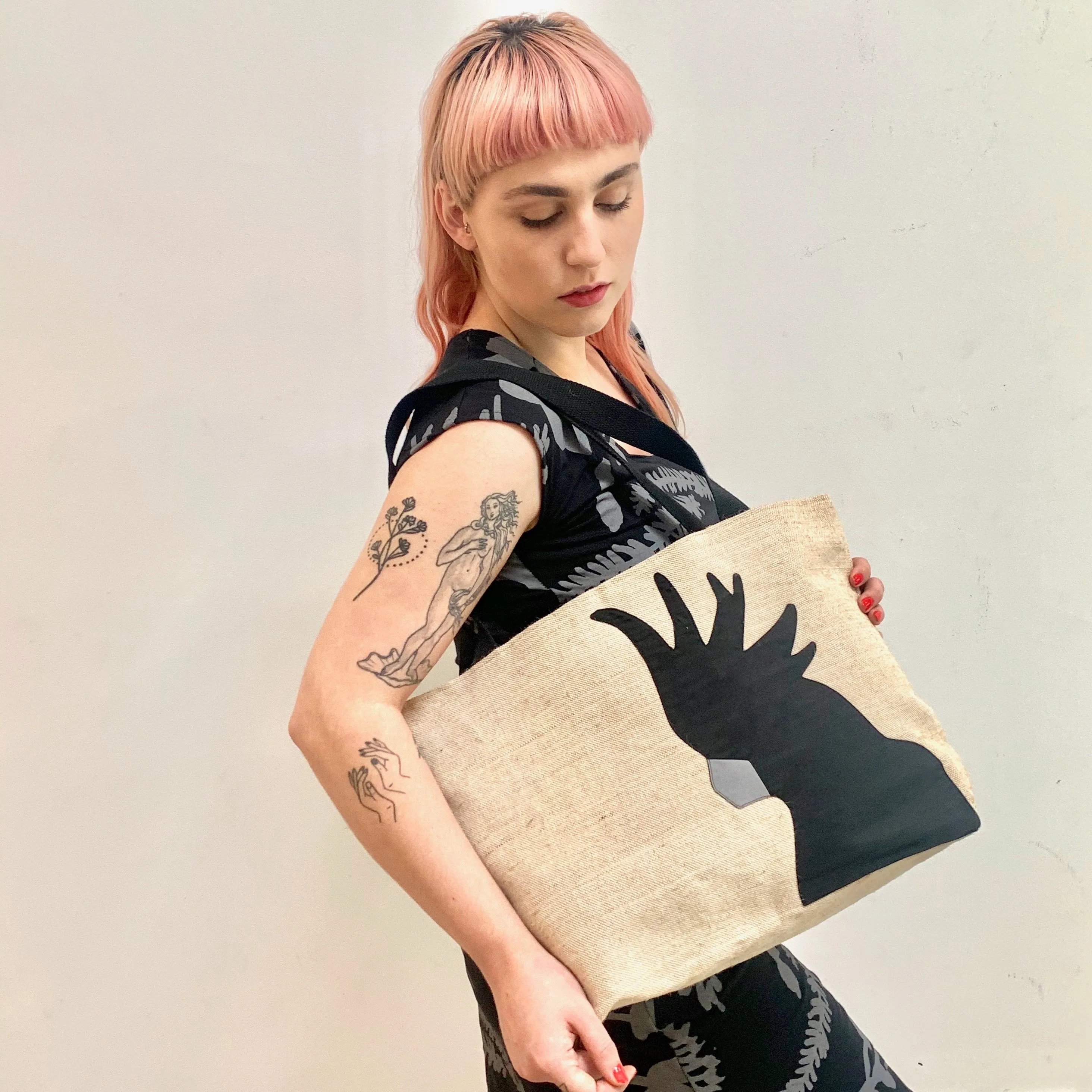 Cockatoo Jute Tote Bag in Black