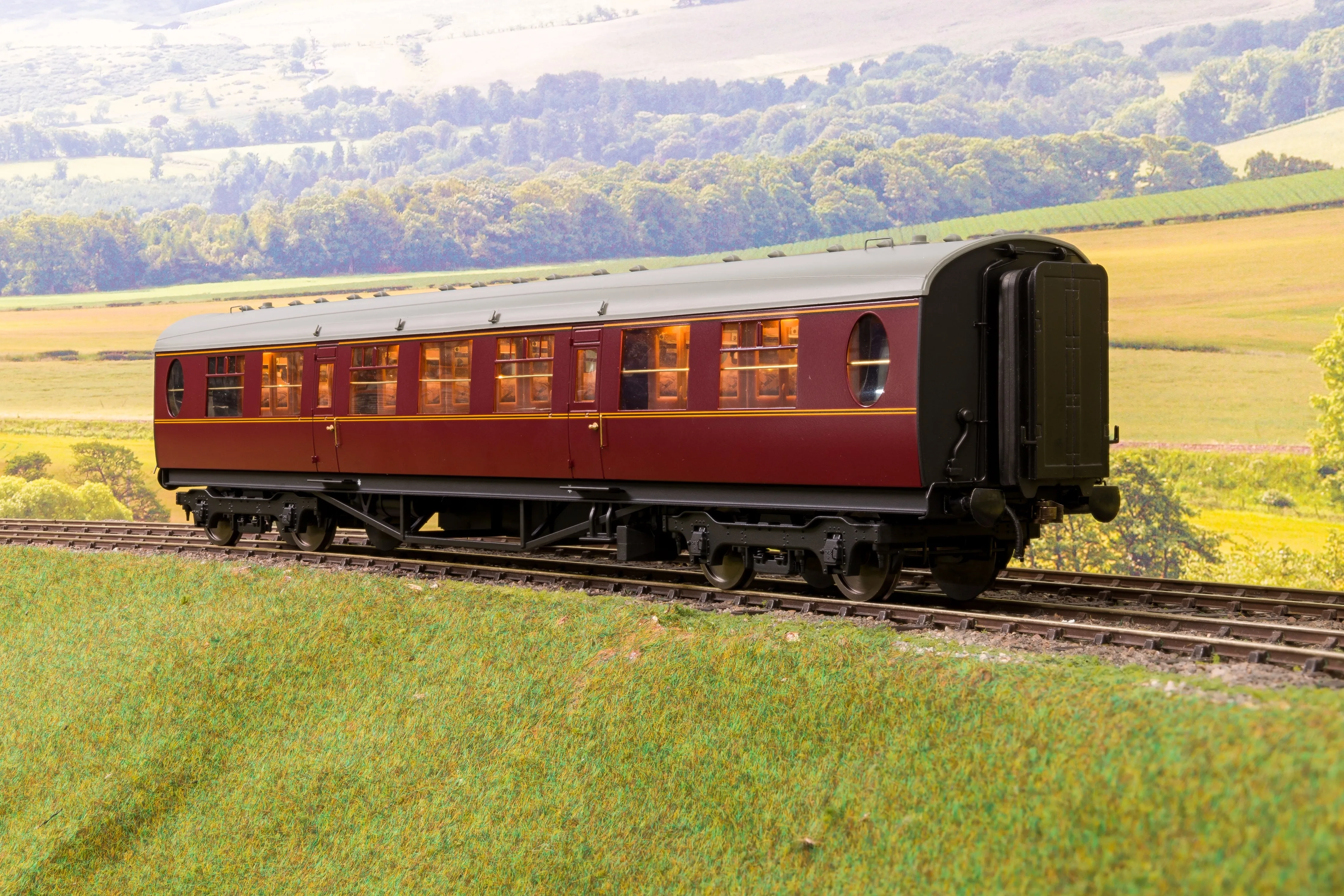 Darstaed D24-3-01U Finescale O Gauge LNER Thompson Mainline TK (Third Class Corridor) Coach, Lined Maroon Unnumbered