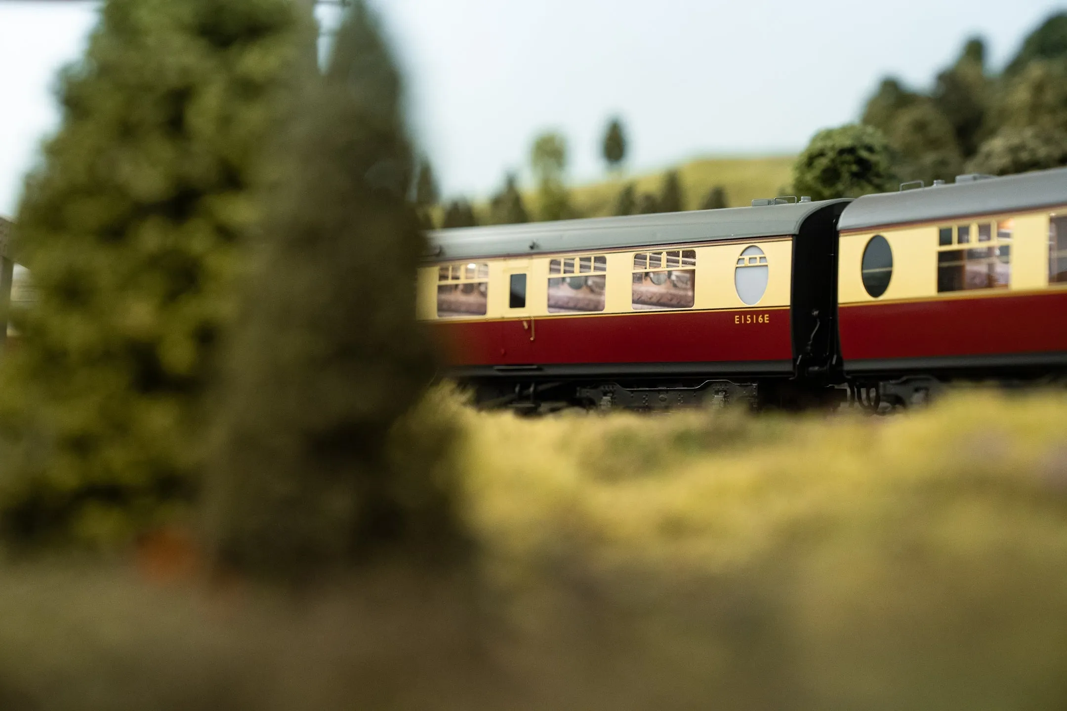 Darstaed D24-ELZ-1B Finescale O Gauge BR (Ex-LNER) Thompson 'The Elizabethan' Set B, 6-Coach Set