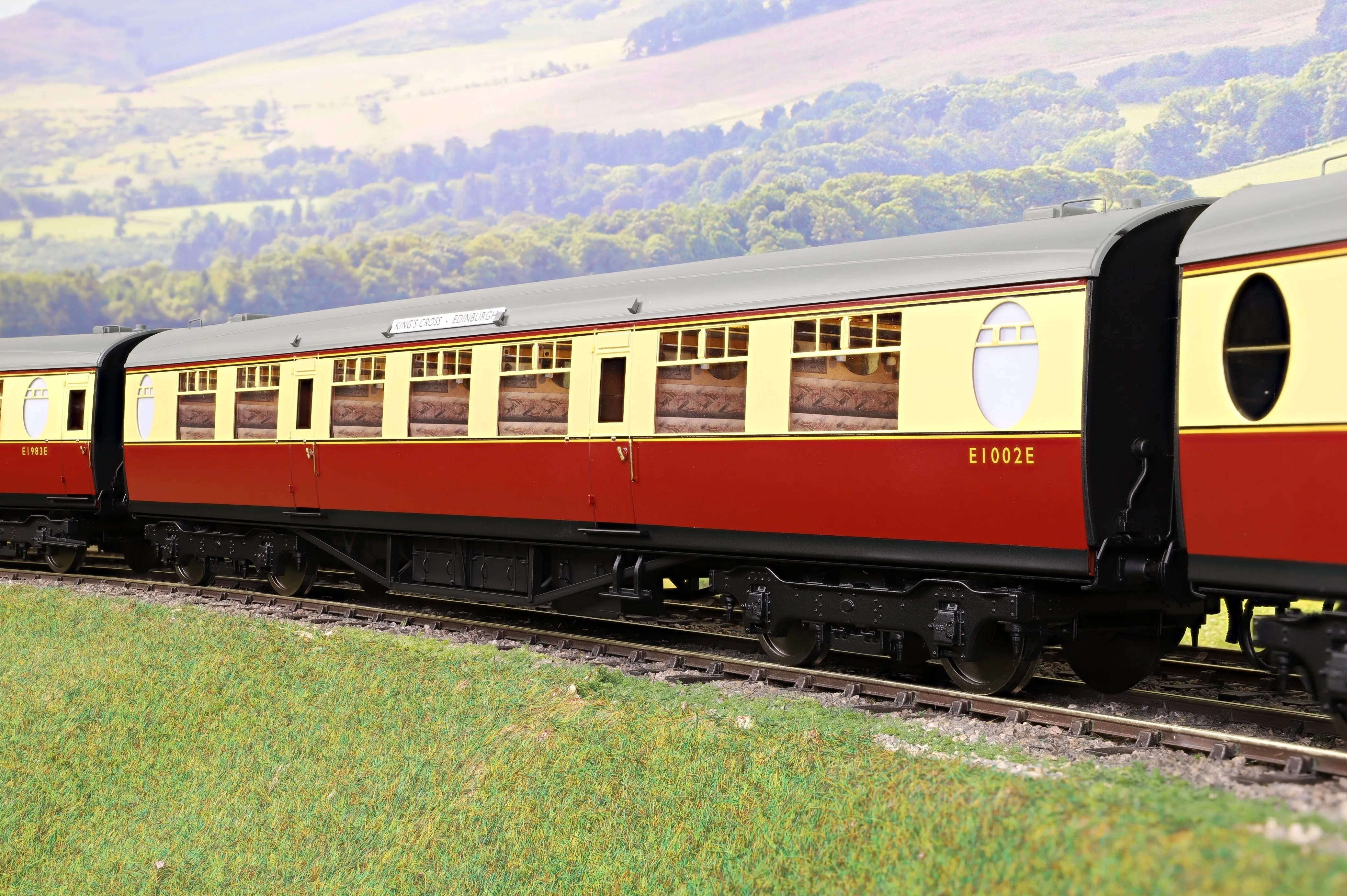 Darstaed D24-ELZ-1B Finescale O Gauge BR (Ex-LNER) Thompson 'The Elizabethan' Set B, 6-Coach Set