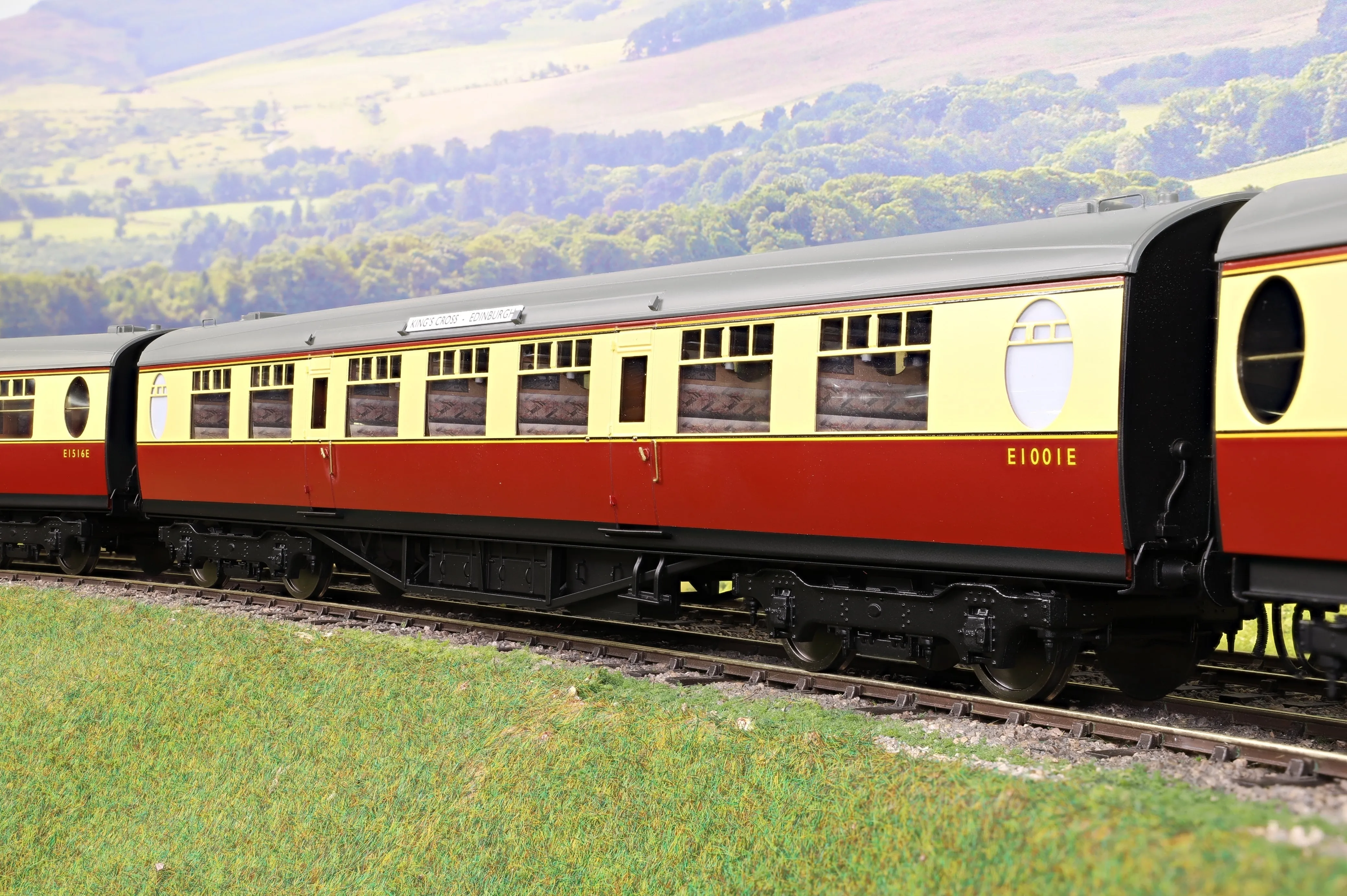 Darstaed D24-ELZ-1B Finescale O Gauge BR (Ex-LNER) Thompson 'The Elizabethan' Set B, 6-Coach Set