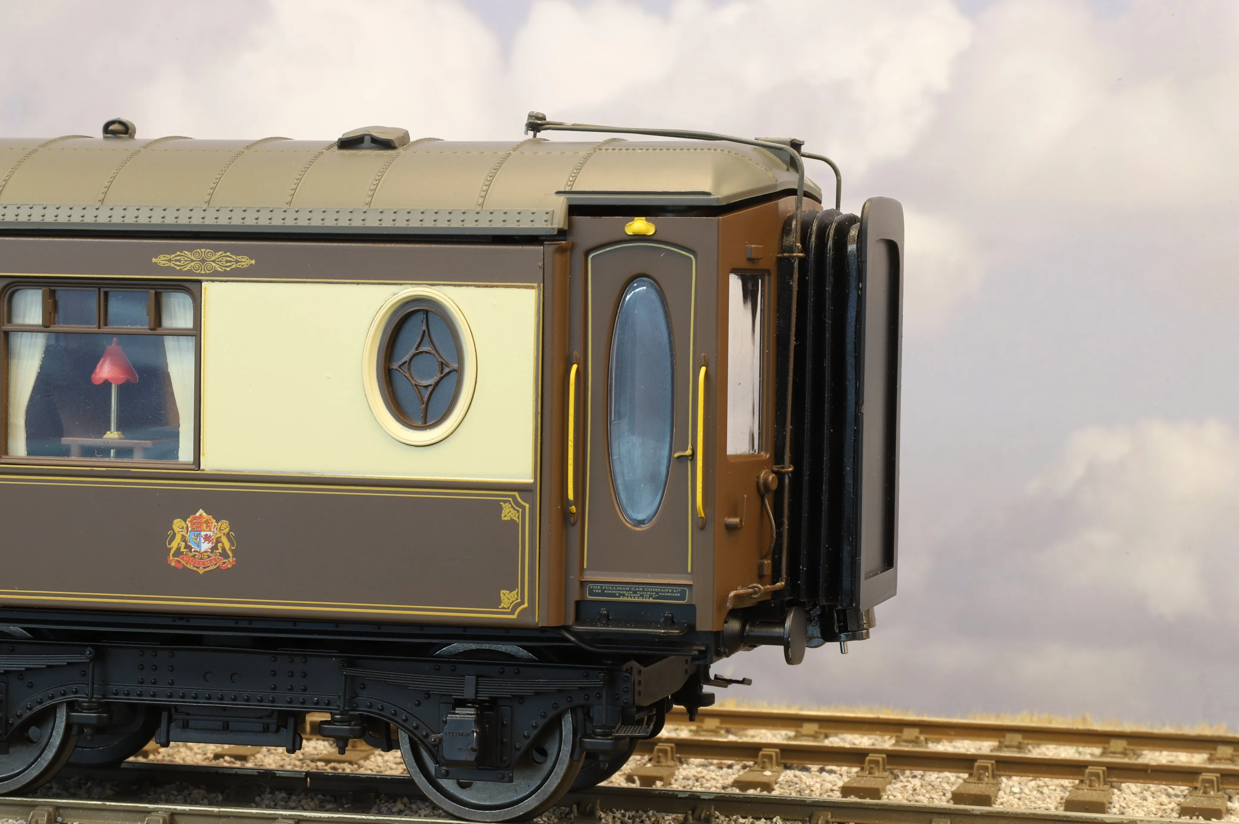 Darstaed D25-01F Finescale O Gauge All Steel Type K Pullman Kitchen 1st Coach 'Ione' (Preserved) (Pre-order)