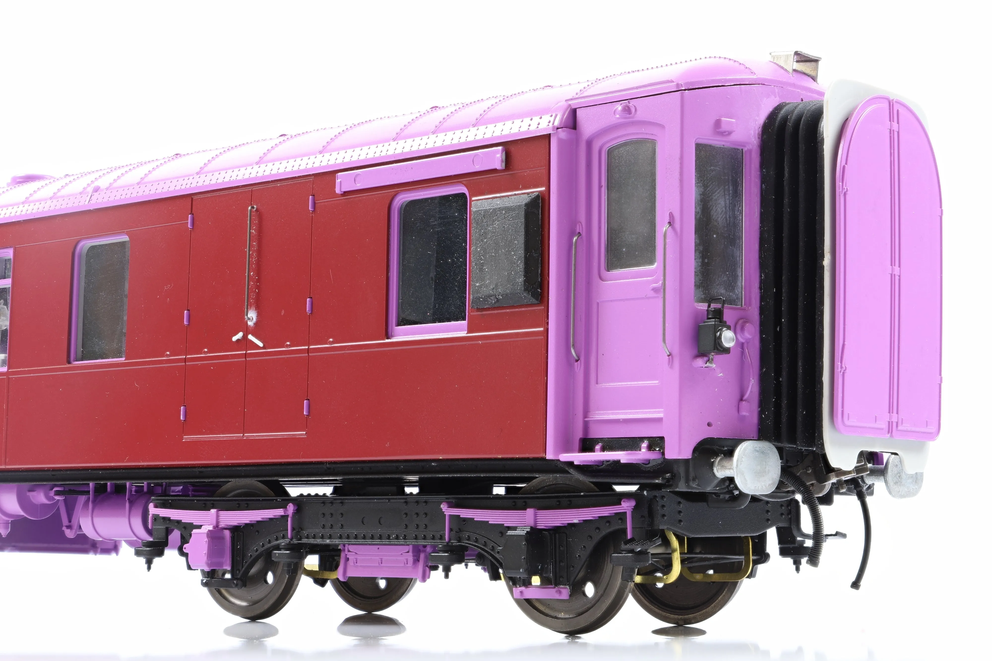 Darstaed D25-04D Finescale O Gauge All Steel Type K Pullman Parlour 3rd Coach 'Mary' (Preserved) (Pre-order)