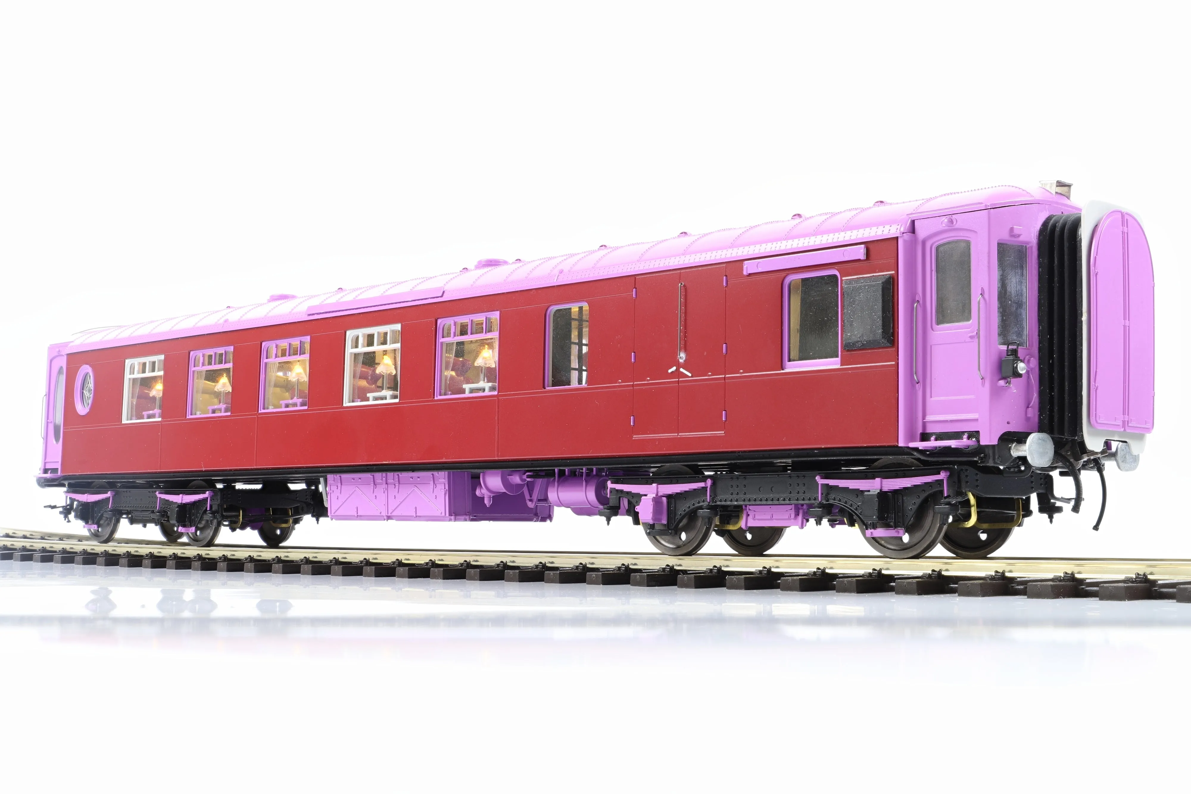 Darstaed D25-04D Finescale O Gauge All Steel Type K Pullman Parlour 3rd Coach 'Mary' (Preserved) (Pre-order)